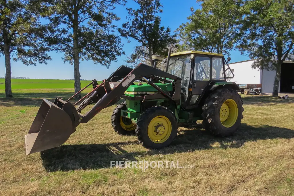 Tractor John Deere 2250 C/Pala