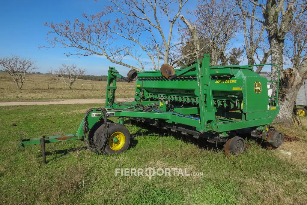 Sembradora John Deere 1590
