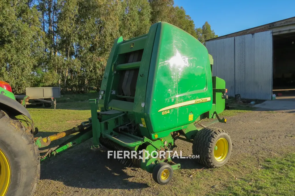 Enfardadora John Deere 845