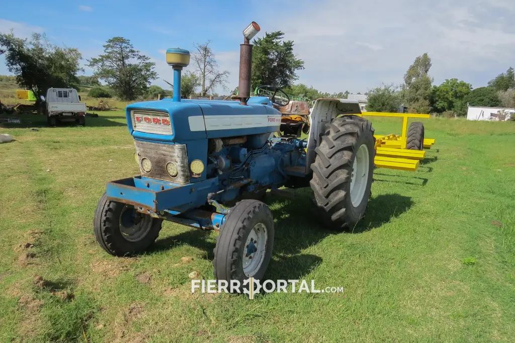 Tractor Ford 5000 R