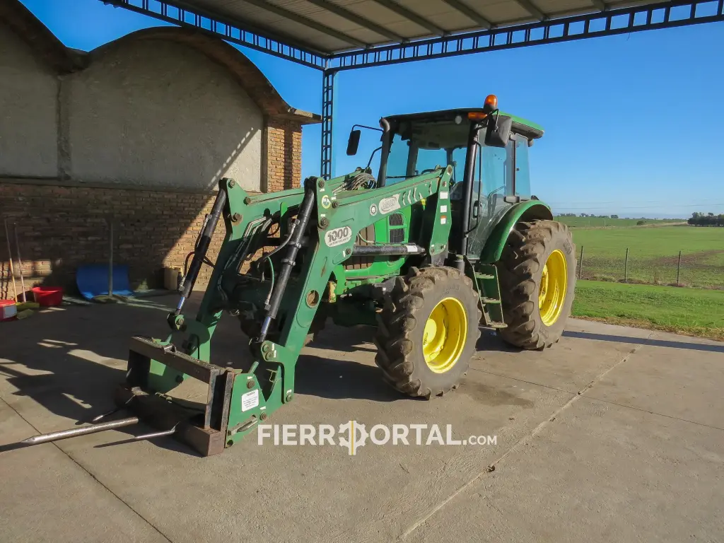 John Deere 6100D C/Pala Mary