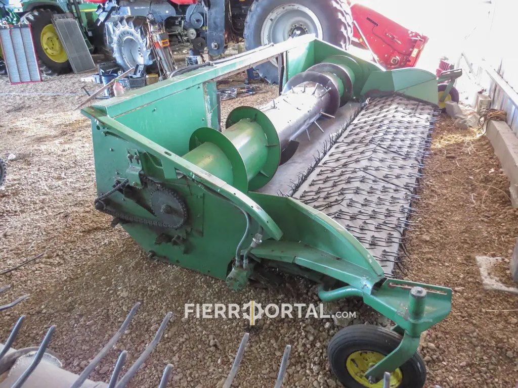 Recolector John Deere 212 