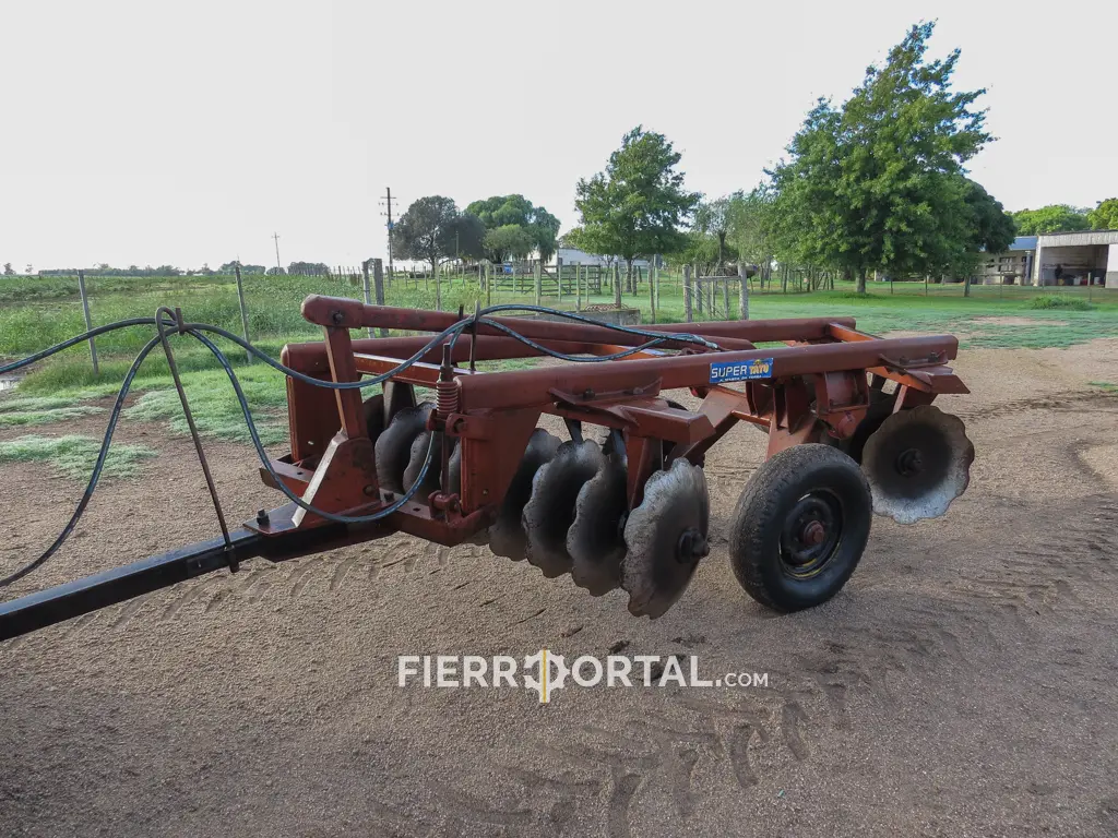 Excentrica Tatu 16 discos