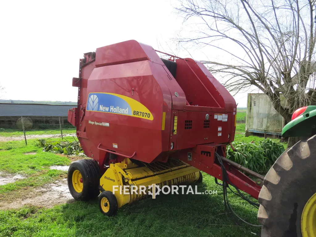 Enfardadora New Holland BR7070