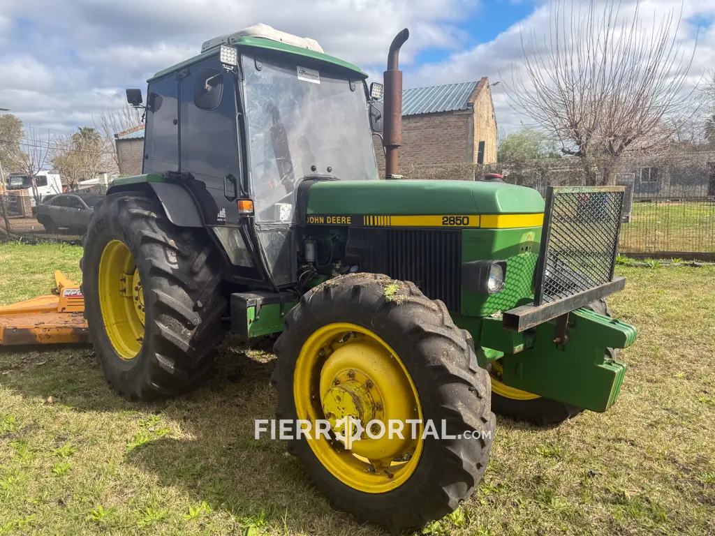 Tractor John Deere 2850