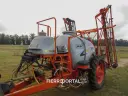 Pulverizadora de arrastre Jacto 
