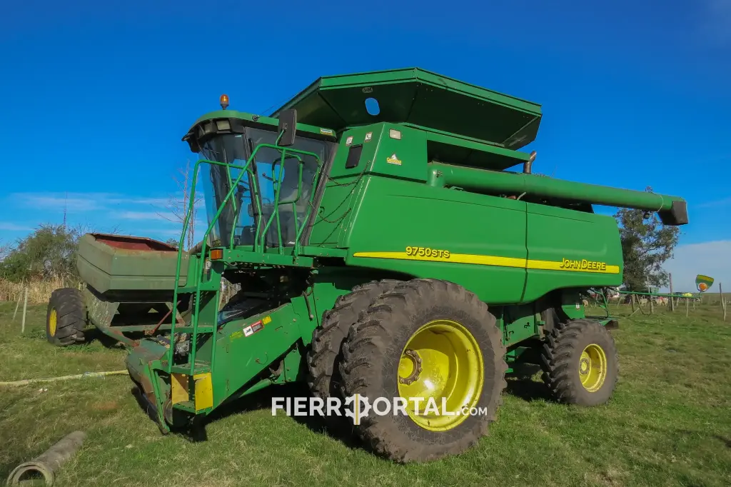 Cosechadora 9750 + Tolva + Cisterna
