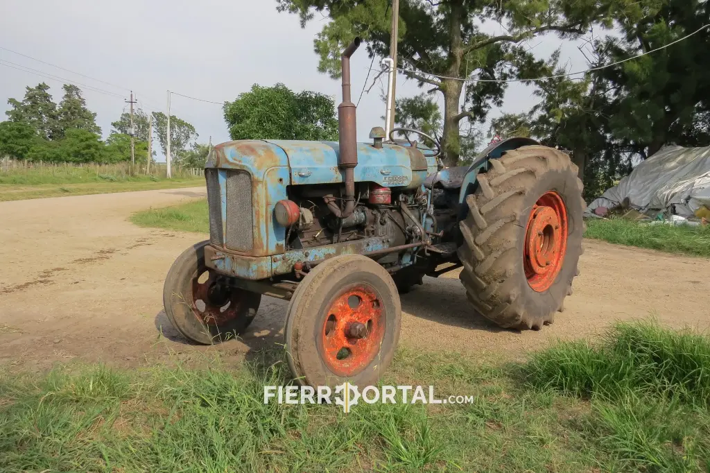 Tractor Fordson Major