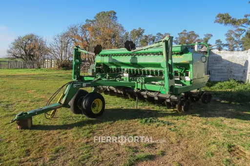 [REF: 062-004] Sembradora John Deere 1590