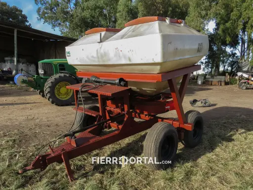 [REF:034-005] Abonadora Syra 3000 Kg