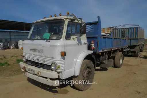 [REF:091-007] Camion Ford B-1311