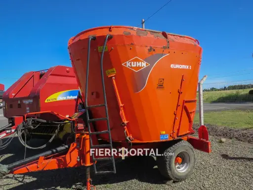 [REF: 123-005] Mixer vertical Kuhn 10 m³