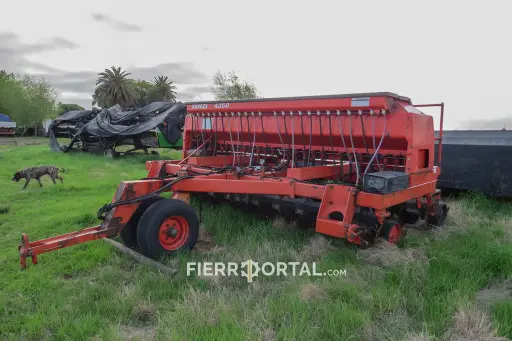 [REF: 062-019] Sembradora  Tanzi 4350 