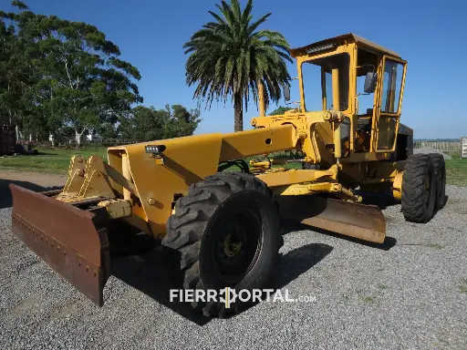 [REF: 072-001] Motoniveladora John Deere