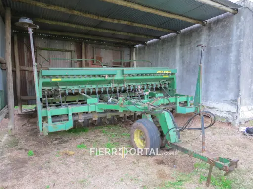 [REF:062-041] Sembradora John Deere 1560 