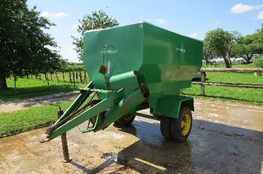 [REF:104-003] Carro Forrajero